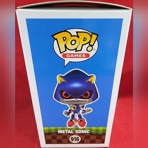 Metal sonic funko # 916 (nib) with pop protector - Picture 6 of 7